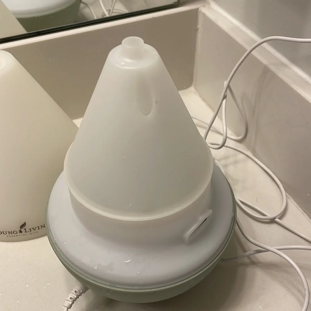 Young Living Dewdrop Diffuser Essential Oil Diffuser